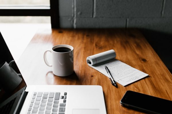 Idées de posts LinkedIn pour dirigeants : 50 idées classées par catégorie