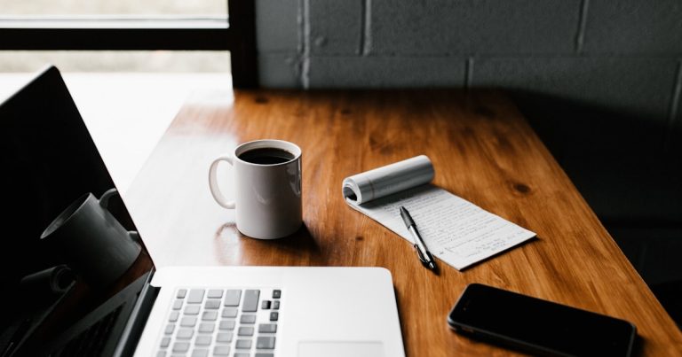 Idées de posts LinkedIn pour dirigeants : 50 idées classées par catégorie