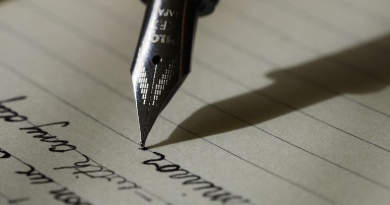 Comment écrire un post LinkedIn : le guide complet 2026