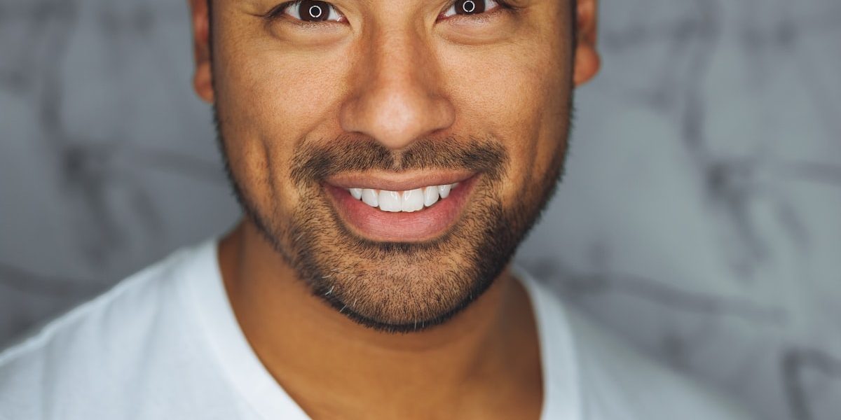 Dirigeant d'entreprise développant sa présence LinkedIn